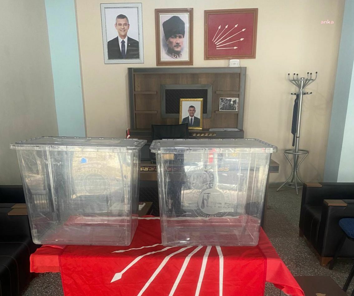 Στις κάλπες το CHP από το πρωί – Μοναδικός υποψήφιος ο Ιμάμογλου